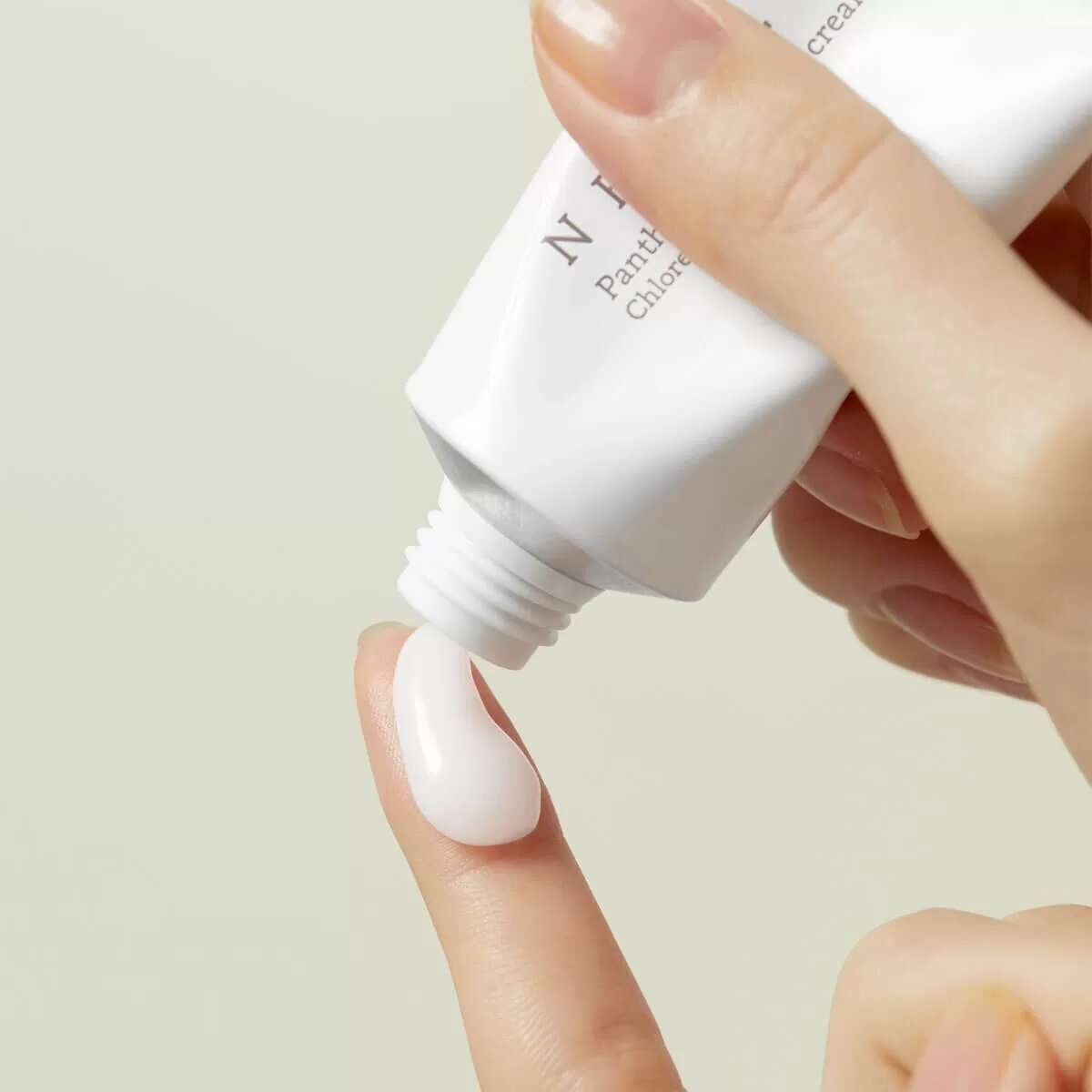 needly-panthenol-water-gel-cream