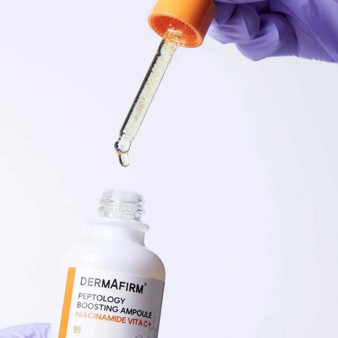 DermAfirm Peptology Boosting Niacinamide Vita C