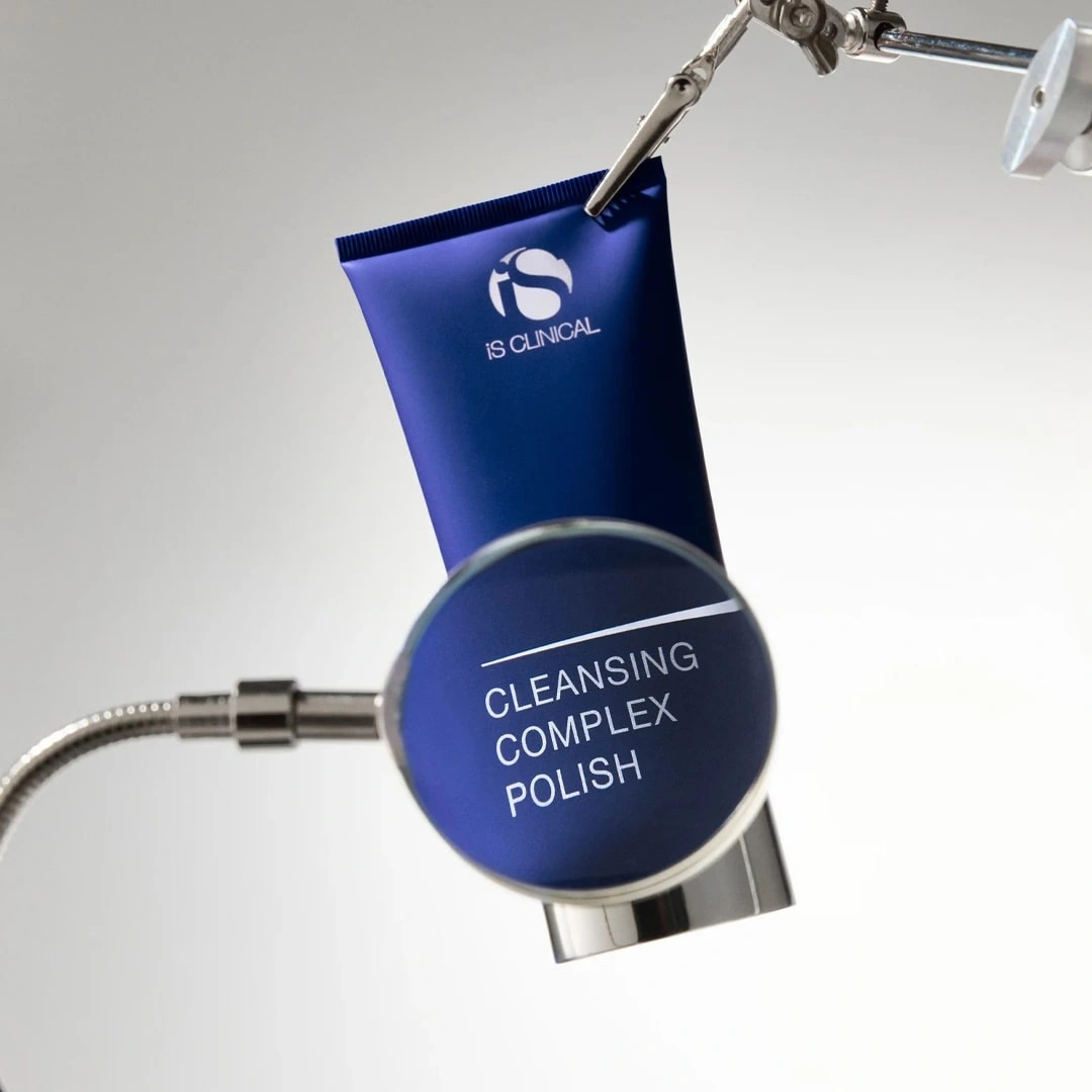 iS Clinical Cleansing Complex Polish