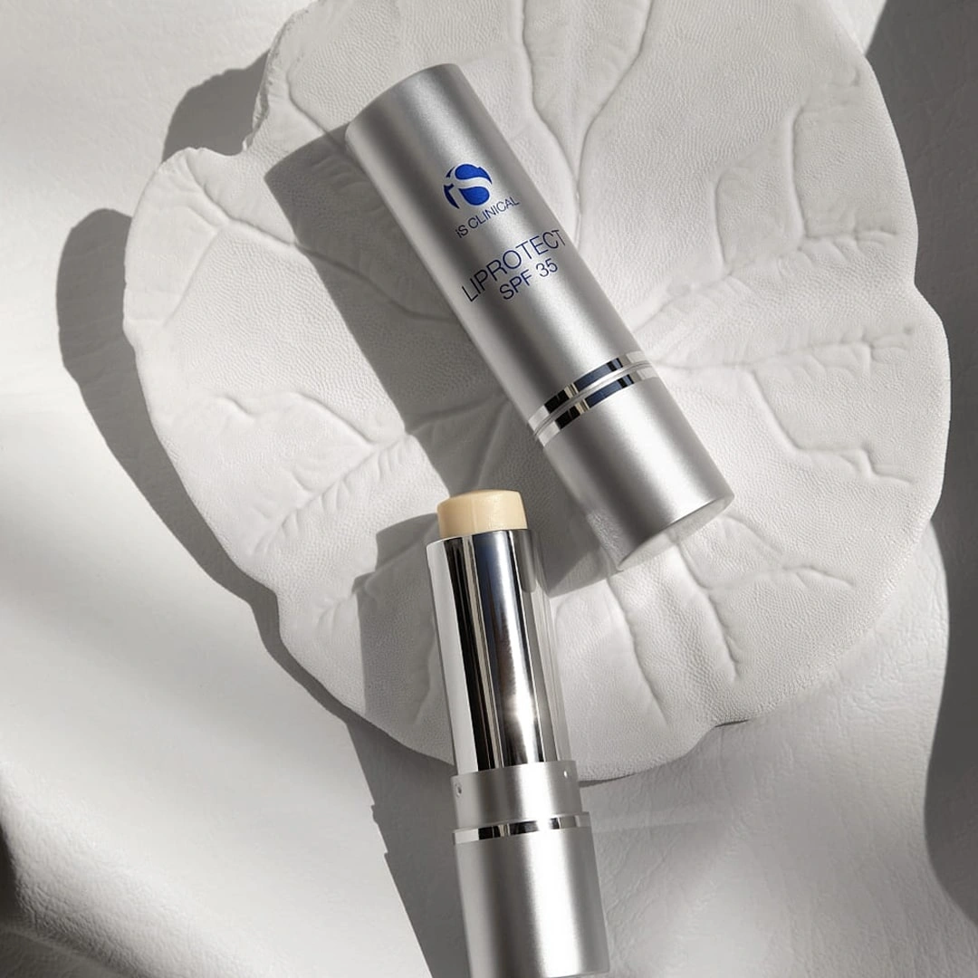 iS Clinical Liprotect SPF 35