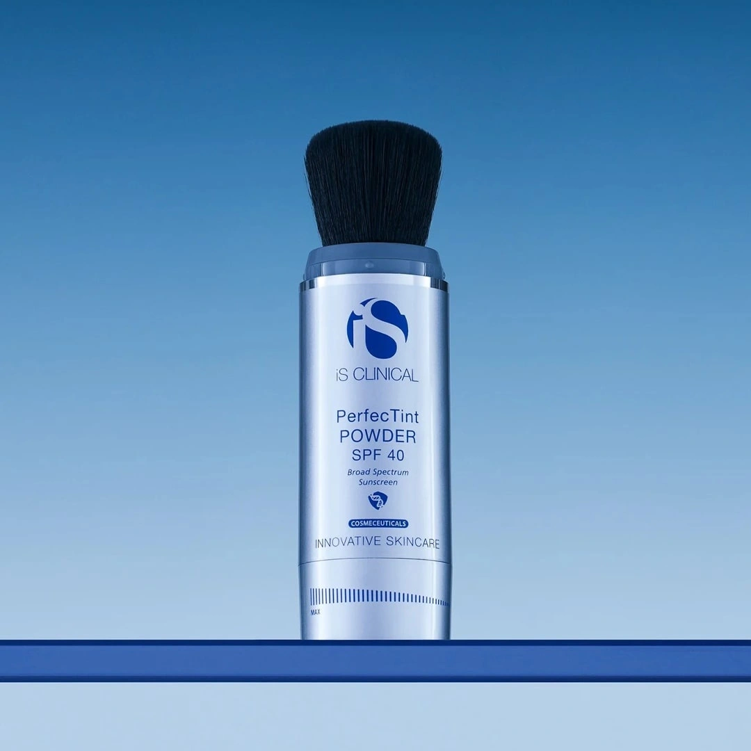 iS Clinical PerfecTint Powder SPF 40