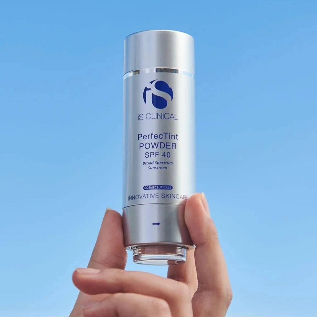 iS Clinical PerfecTint Powder SPF 40